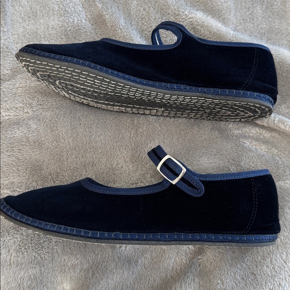 Vibi Venezia Mary Jane Velvet Ballet Flats - Picture 4 of 6